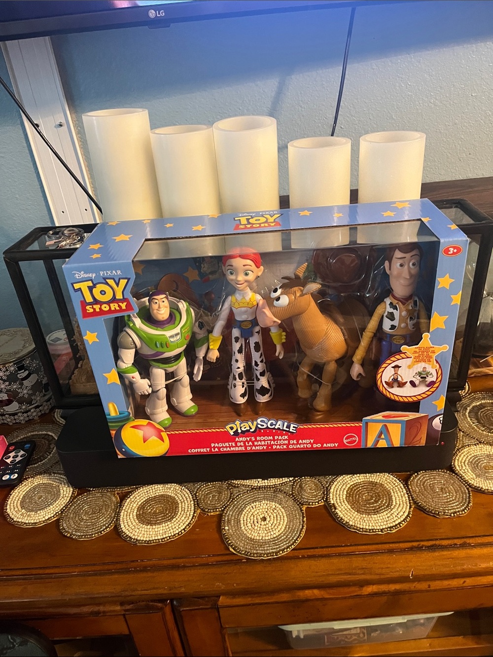 Toy story play scale